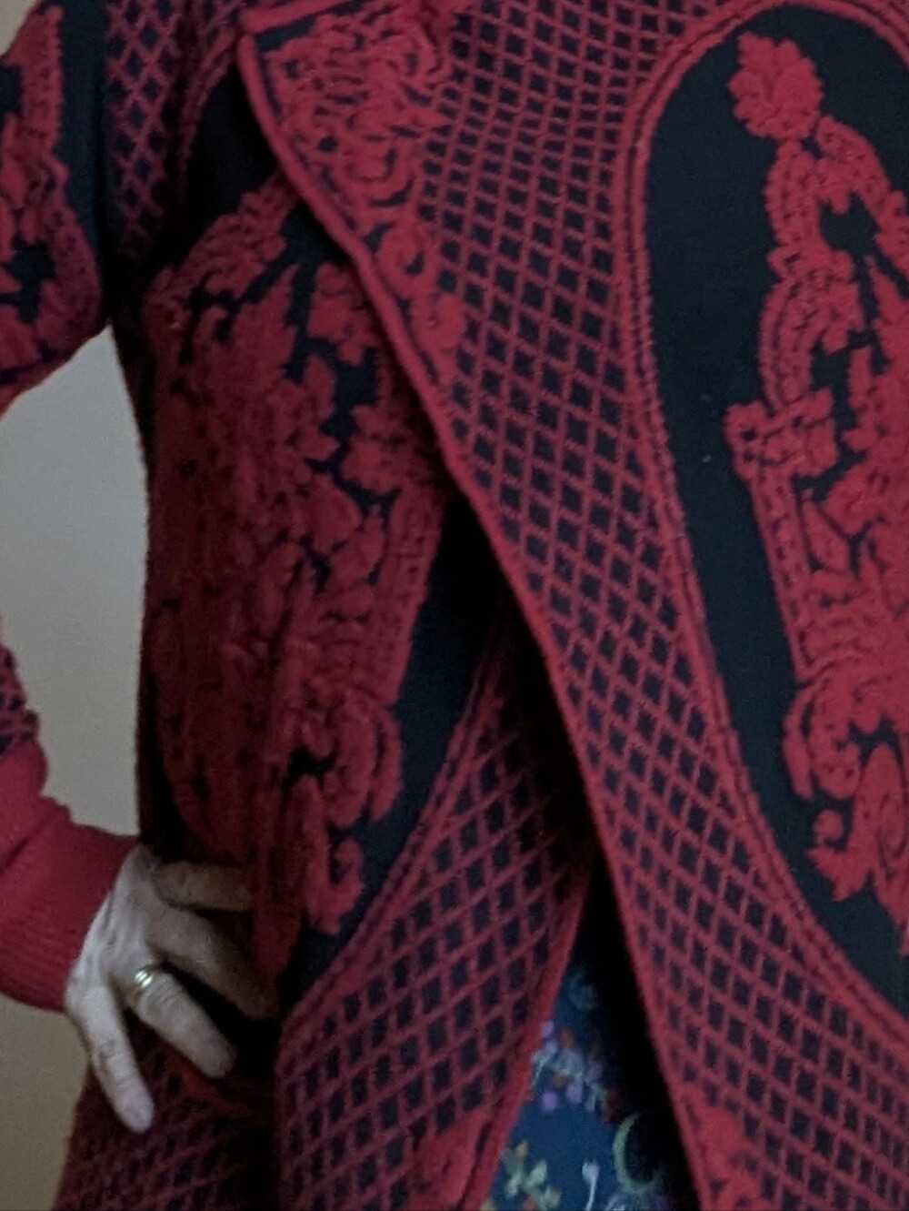 SIONI Red Black Baroque Knit Waterfall Cardigan Sweater L/XL HTF - Picture 4 of 15